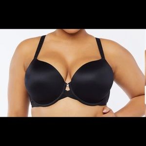 Savage  bras  2 New with tags.  size 34DDD Black and cream